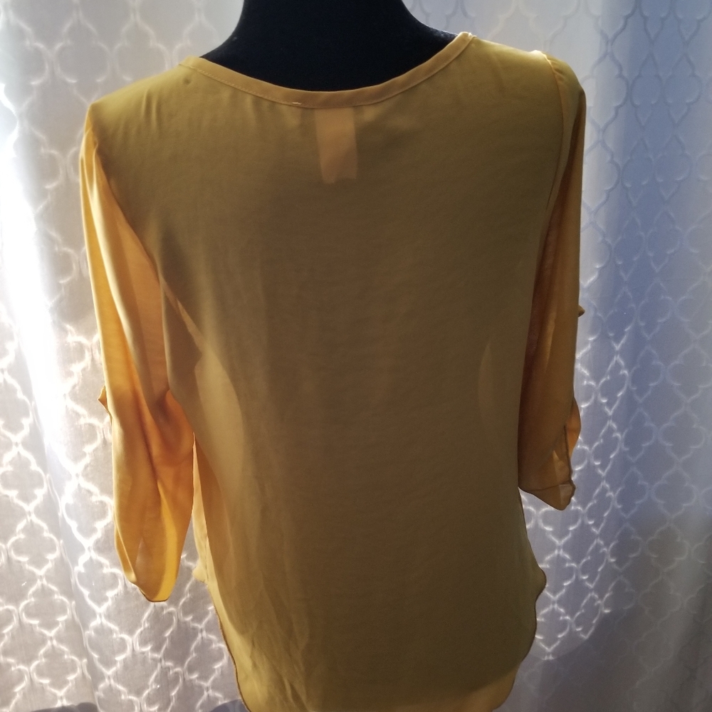 Blouse - Picture 6 of 7